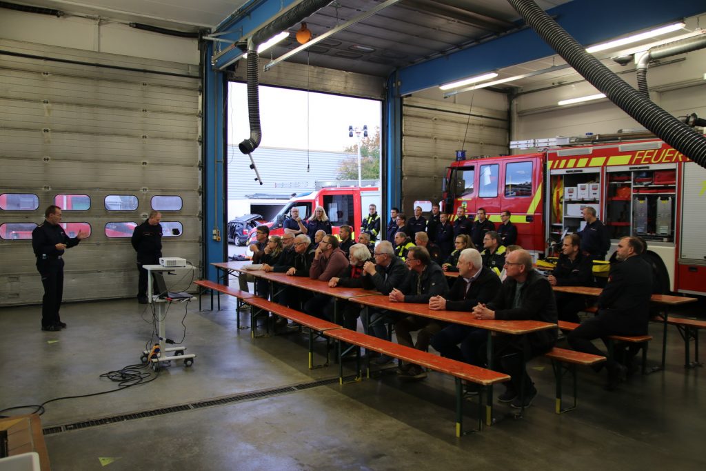 Der Gemeinderat Dornstadt informierte sich am 15.10.2019 zur Austattung der Feuerwehren Dornstadts.